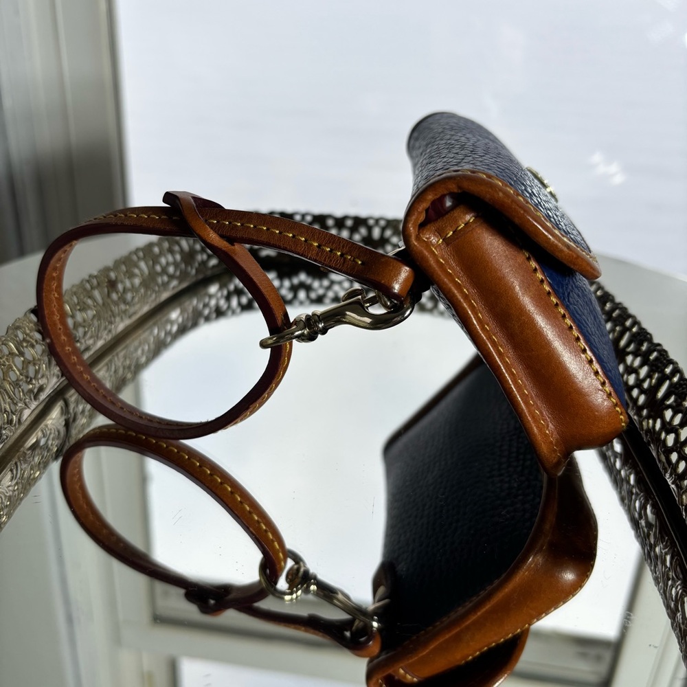 Vintage Dooney and Bourke Wristlet Blue Pebbled Leather Brown Trim Minimalist Go - Picture 3 of 10